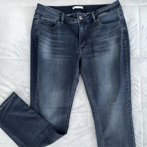 Lee Riders Mid Rise Dark Wash Skinny Jean SZ 16M